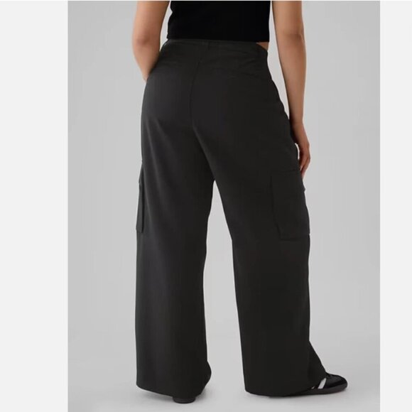 GAP 365 High-Rise Drapey Cargo Pleated Trousers Size 12 TALL Black #517723 RT$90 - Picture 6 of 15